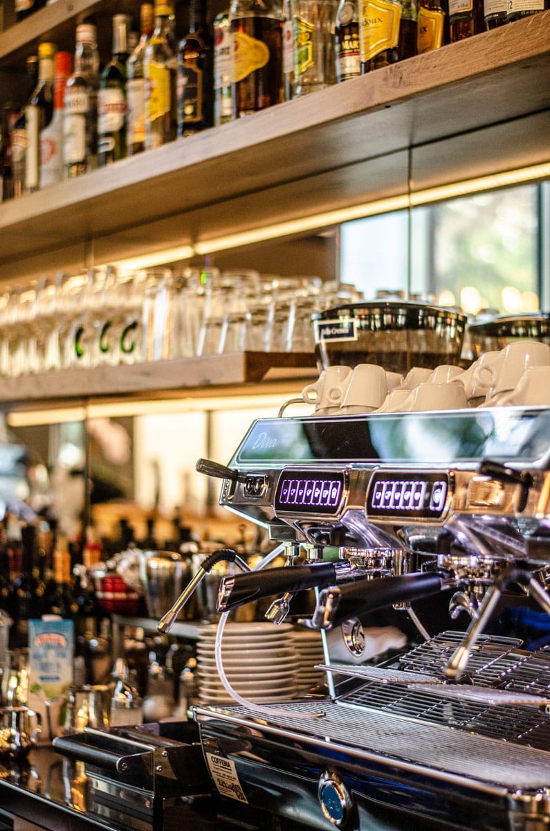 Restaurant Trollinger Bar und Kaffeemaschine